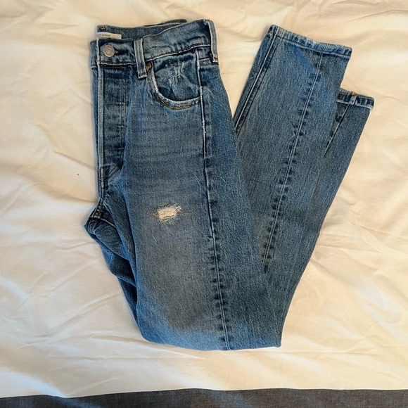 Levi’s High-waisted Skinny Jeans - Picture 5 of 5